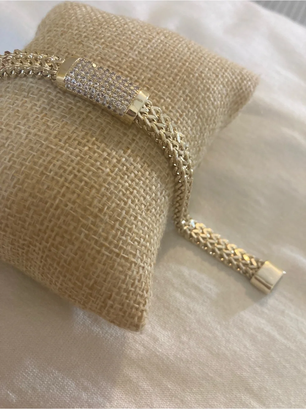 N/A gorgeous bracelet